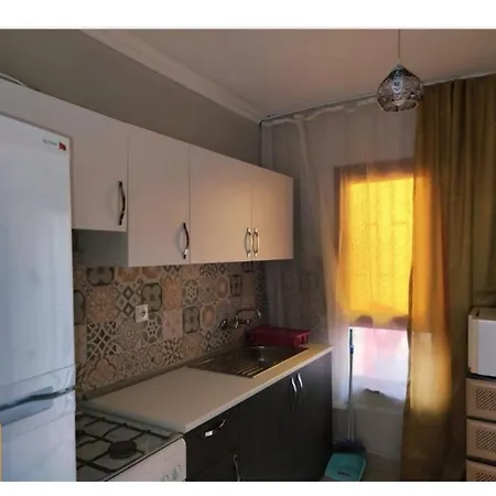 Apartment Уютная 3 Комнатная Квартира После Ремонта, В Центре Города, 200 М От Пляжа *