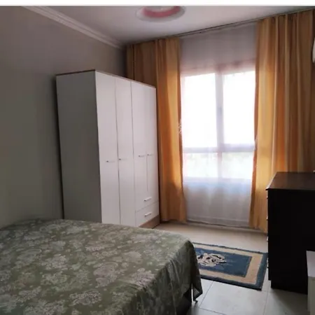 Apartament Уютная 3 Комнатная Квартира После Ремонта, В Центре Города, 200 М От Пляжа