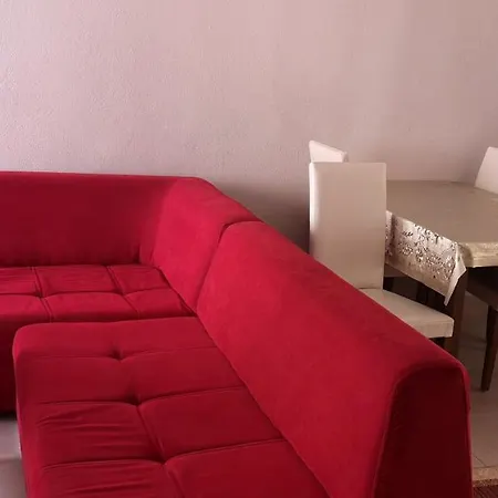 Apartament Уютная 3 Комнатная Квартира После Ремонта, В Центре Города, 200 М От Пляжа